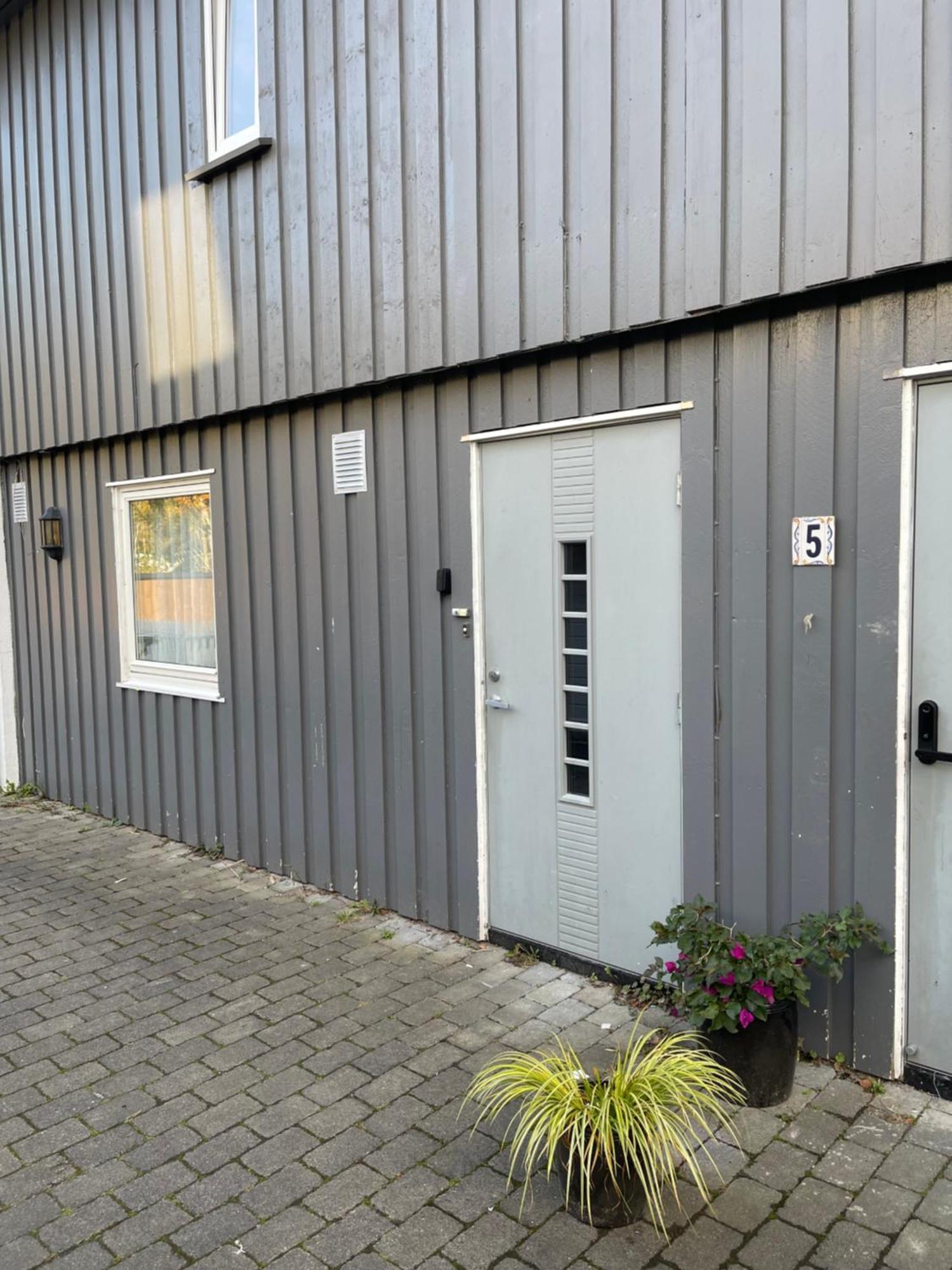 Lys Rent Og Trivelig Hybelleilighet *